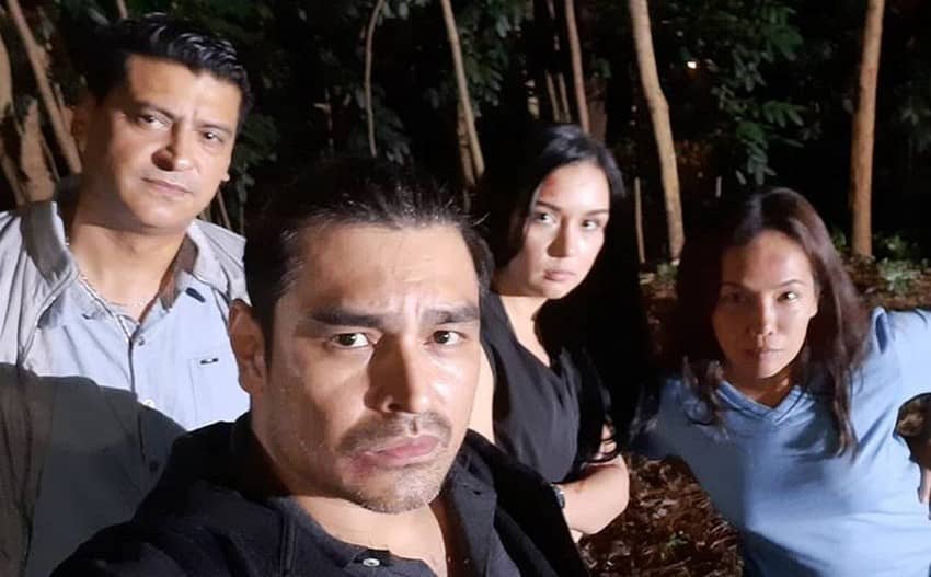 Behind-The-Scenes Ana Abad Santos aka Eva do between takes