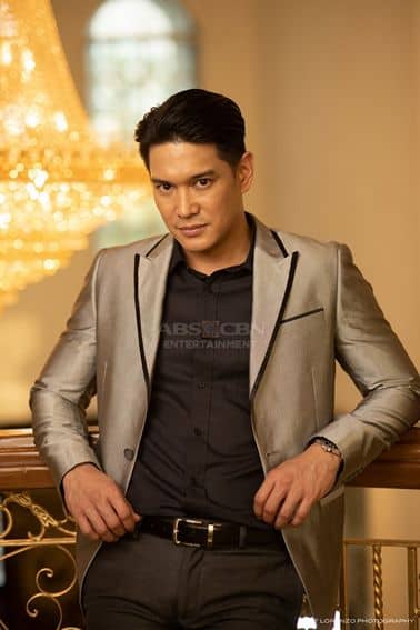  Relive that Golden Glam: Kadenang Ginto’s Daniela, Romina, Marga and Cassie in their chic best