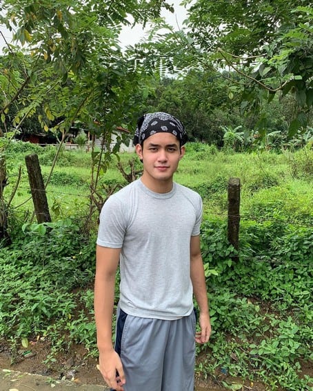 Grae Fernandez next gwaping like his father