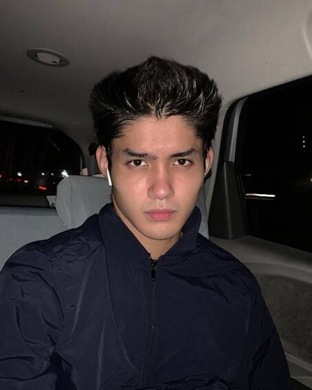  Grae Fernandez next gwaping like his father