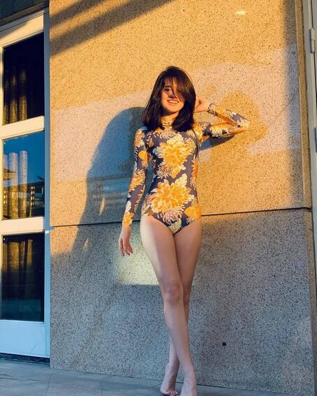 Kira Balinger sexy body