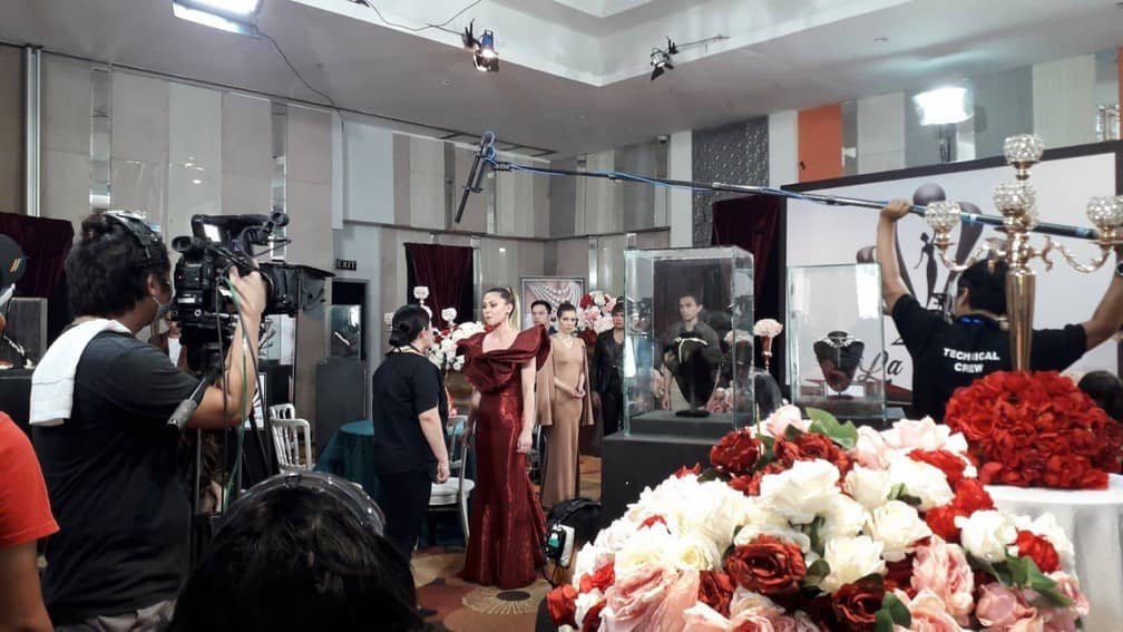 Behind-the-scene photos Marissa Pineda