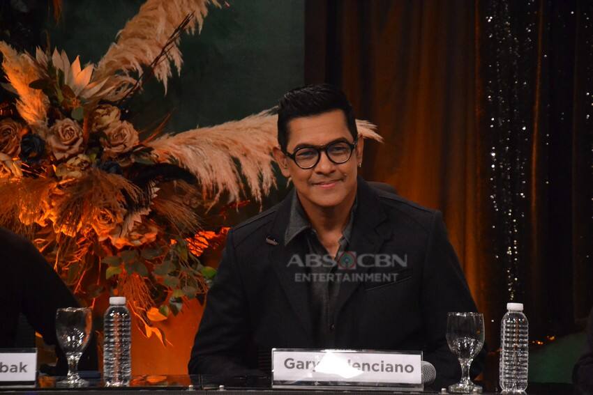 IN PHOTOS: Gary V, pumirma ng bagong kontrata sa ABS-CBN