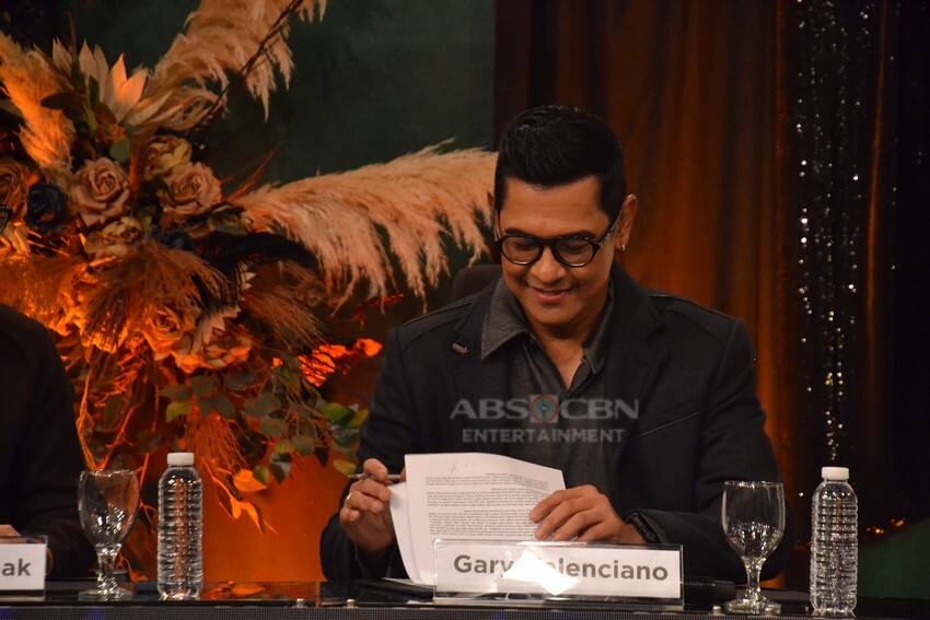 IN PHOTOS: Gary V, pumirma ng bagong kontrata sa ABS-CBN