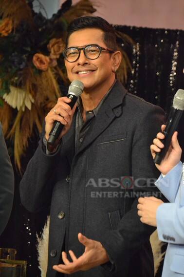 IN PHOTOS: Gary V, pumirma ng bagong kontrata sa ABS-CBN