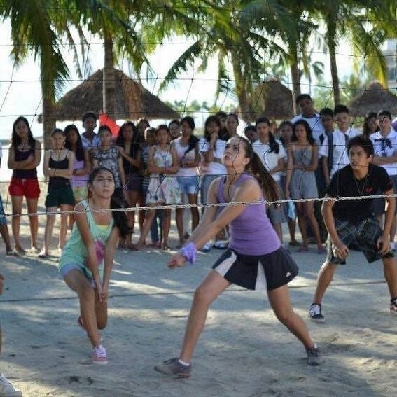Photos of Julia Montes with her best friend Kathryn Bernardo