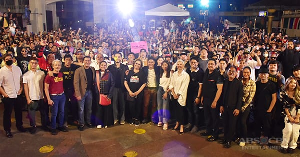 PHOTOS: Batang Quiapo Viewing Party | ABS-CBN Entertainment