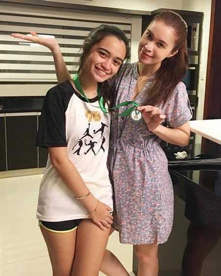 Sunshine Cruz & her daughters | ABS-CBN Entertainment