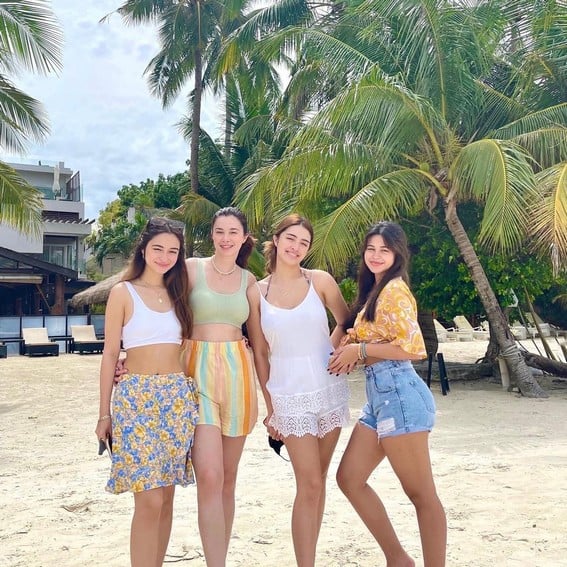 Sunshine Cruz & her daughters ABSCBN Entertainment