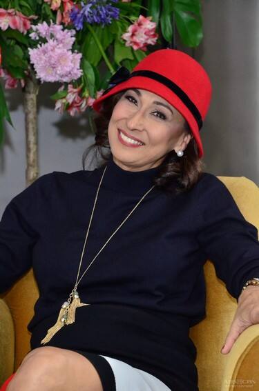 Cherie Gil as Luciana in Dolce Amore