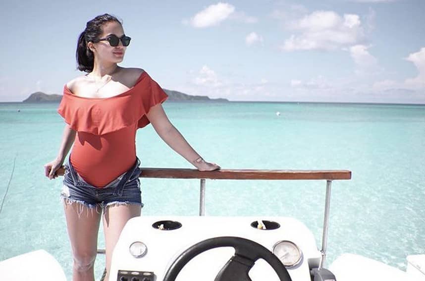 sarah lahbati baby bump bikini