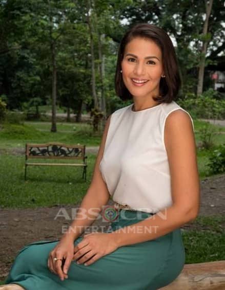 Iza Calzado as Bianca in Hawak Kamay (2014)