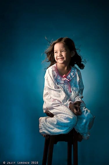 6-year-old Xyriel Manabat as a cute ghost in Momay (2010)