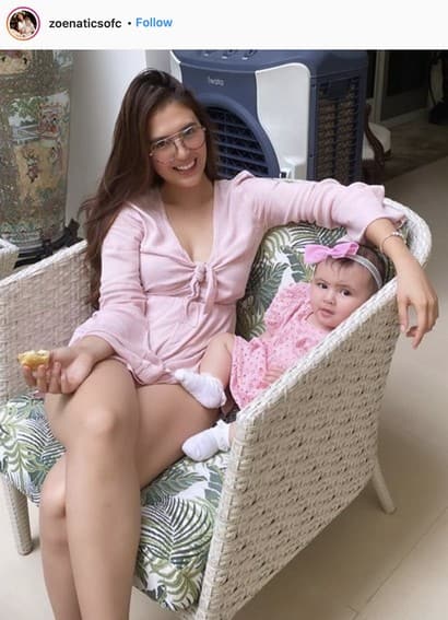 Celebrity moms and their adorable daughters matching outfit