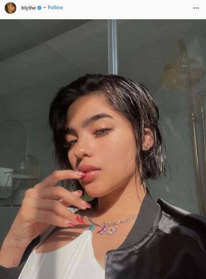 Celebrities and stunning in any hairstyle