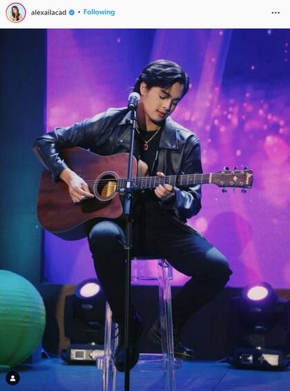 Celebrities who play musical instruments
