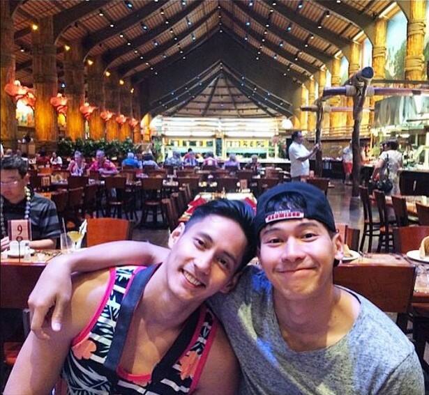 celebrity sibling goals