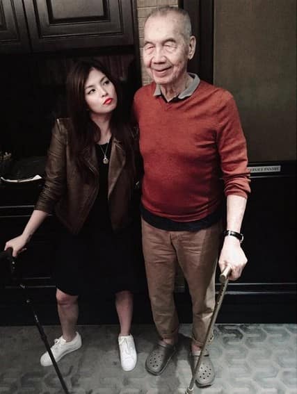 Celebrities with their supportive non-showbiz dads!