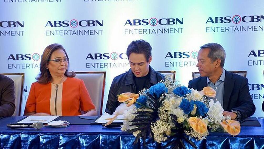 PHOTOS Enriquel Gil Contract Signing 2023 | ABS-CBN Entertainment