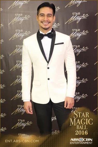 The brightest stars heated up the 10th Star Magic Ball red carpet