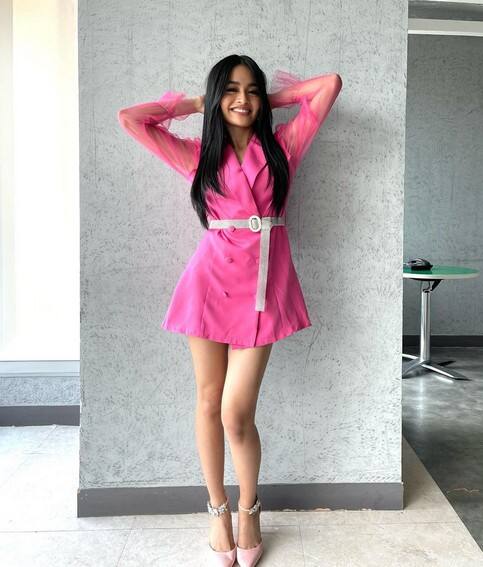 Vivoree pretty