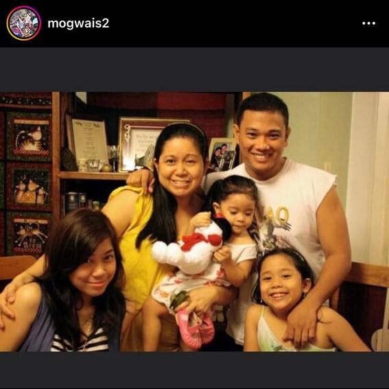 Moira Dela Torre with family