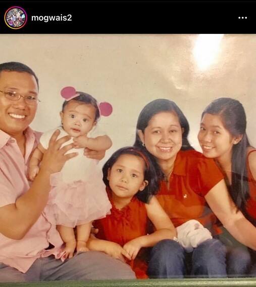 Moira Dela Torre with family