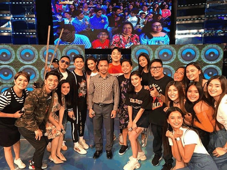 Mga litrato ng kumpeto at masayang pamilya ng It’s Showtime! | ABS-CBN ...