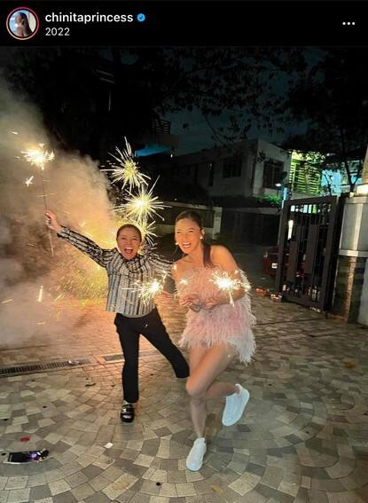 PHOTOS: It’s Showtime family’s fun, colorful holiday celebration with their loved ones