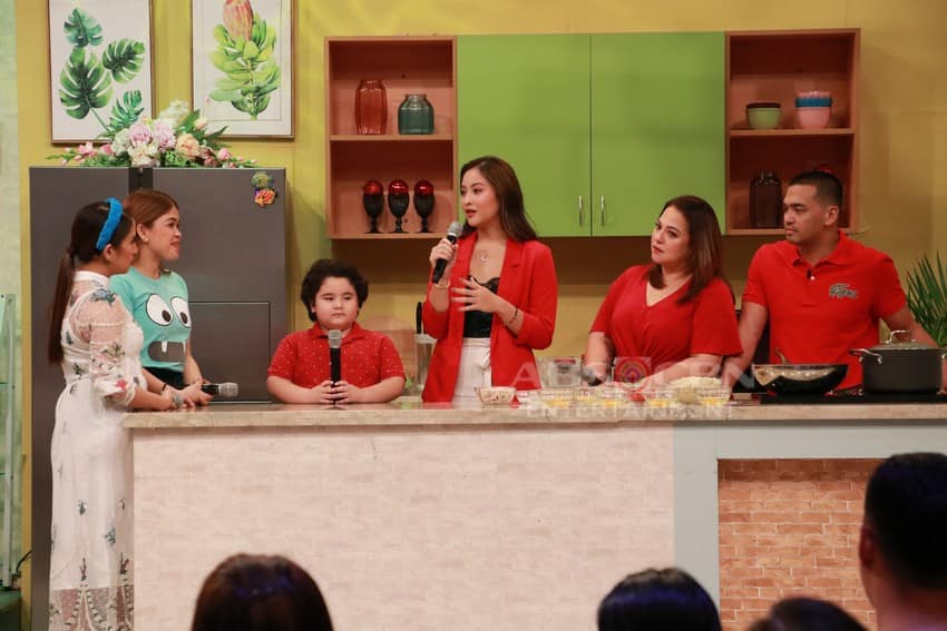 Team Momshies with families