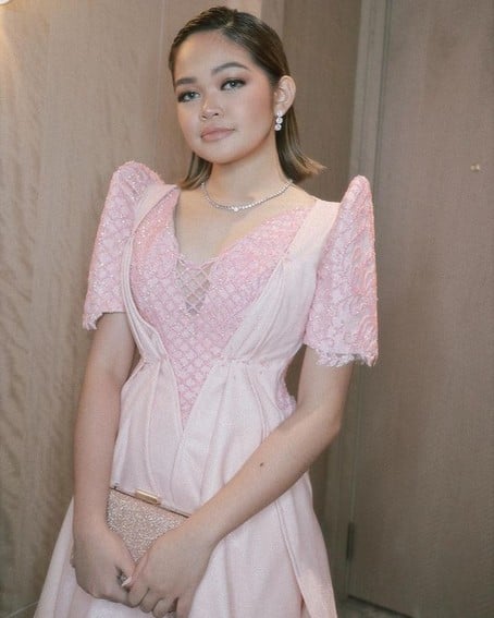 Janine Berdin’s glow-up transformation in 48 photos
