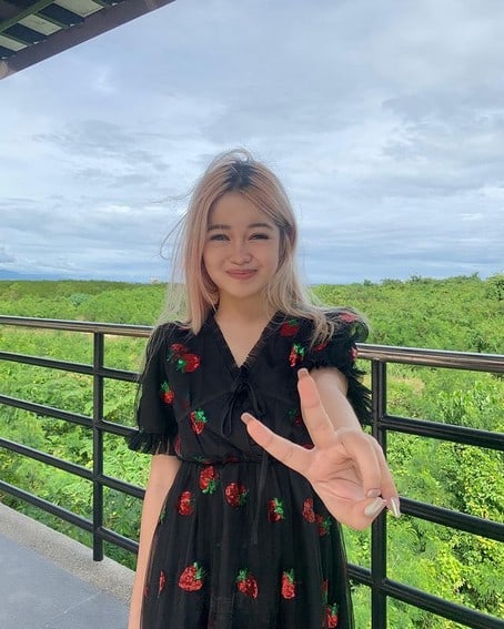 Janine Berdin’s glow-up transformation in 48 photos