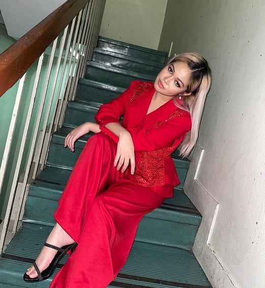 Janine Berdin’s glow-up transformation in 48 photos