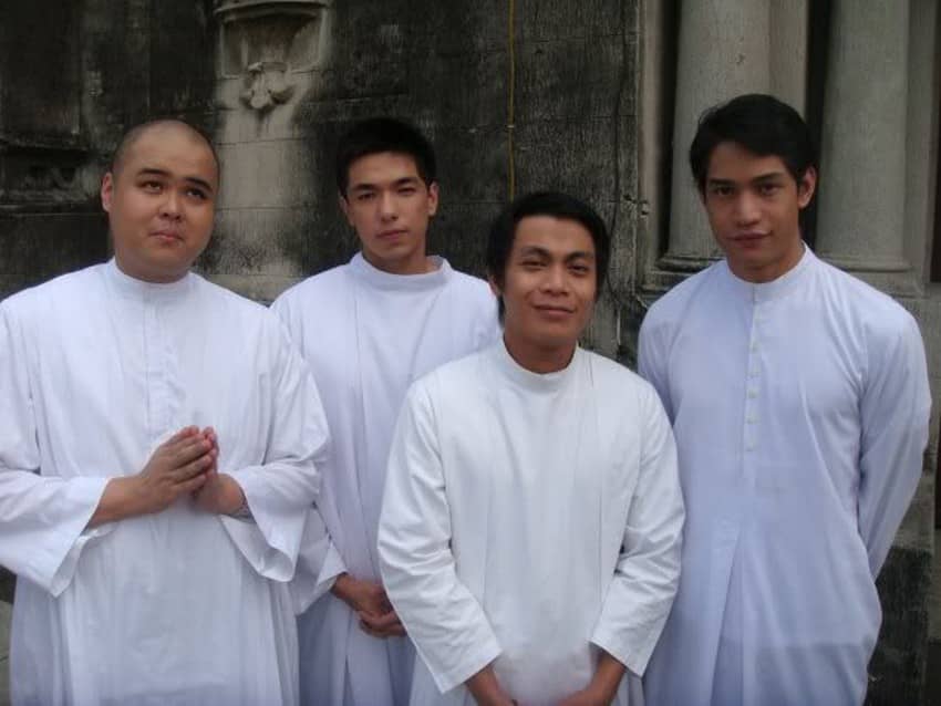 Badjie Mortiz, David Chua, Ruben Gonzaga and Victor Basa in May Bukas Pa (2009) The cast of May Bukas Pa (2009)