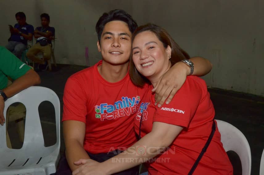 Pamilya Ko cast in Christmas station ID