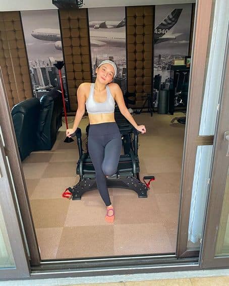 Kathryn bernardo post workout selfies