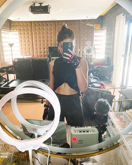 Kathryn bernardo post workout selfies
