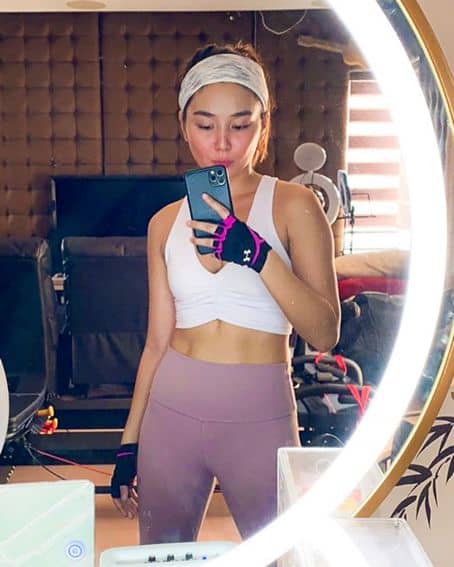 Kathryn bernardo post workout selfies