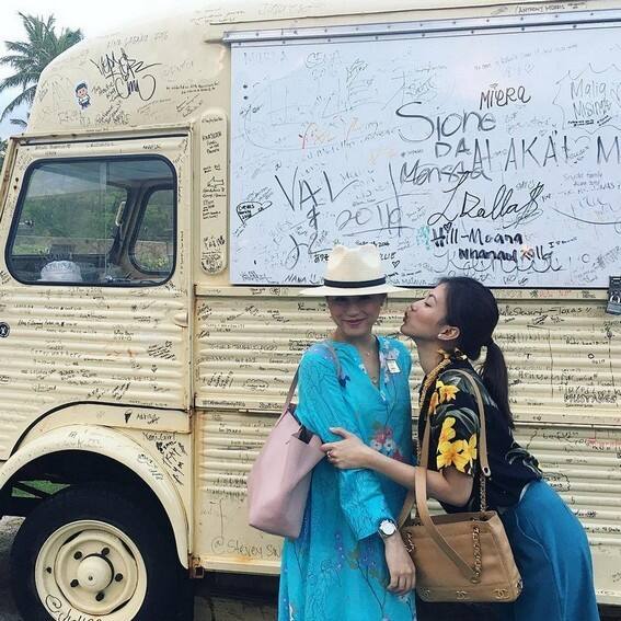Photos of Toni Gonzaga with her sister Alex