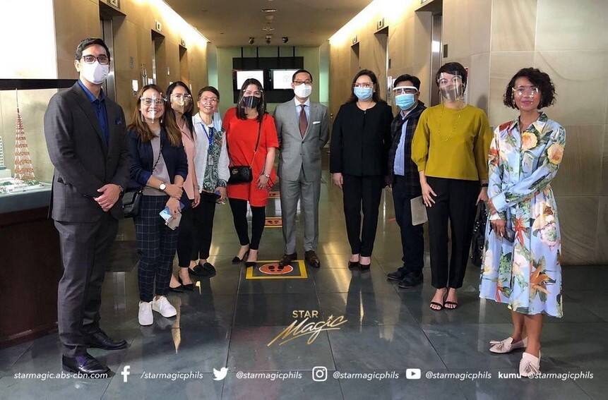 star magic shines on contract signing