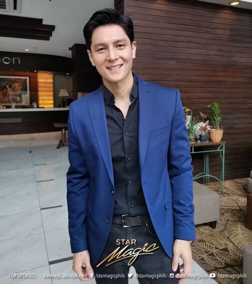 star magic shines on contract signing