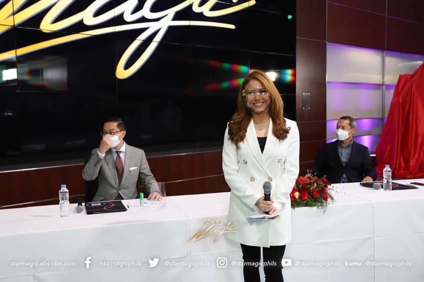 star magic shines on contract signing