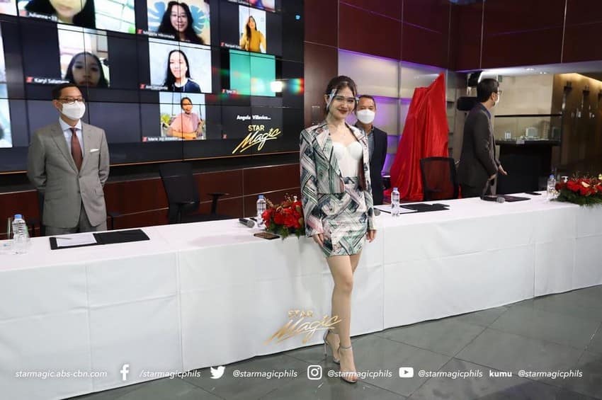 star magic shines on contract signing