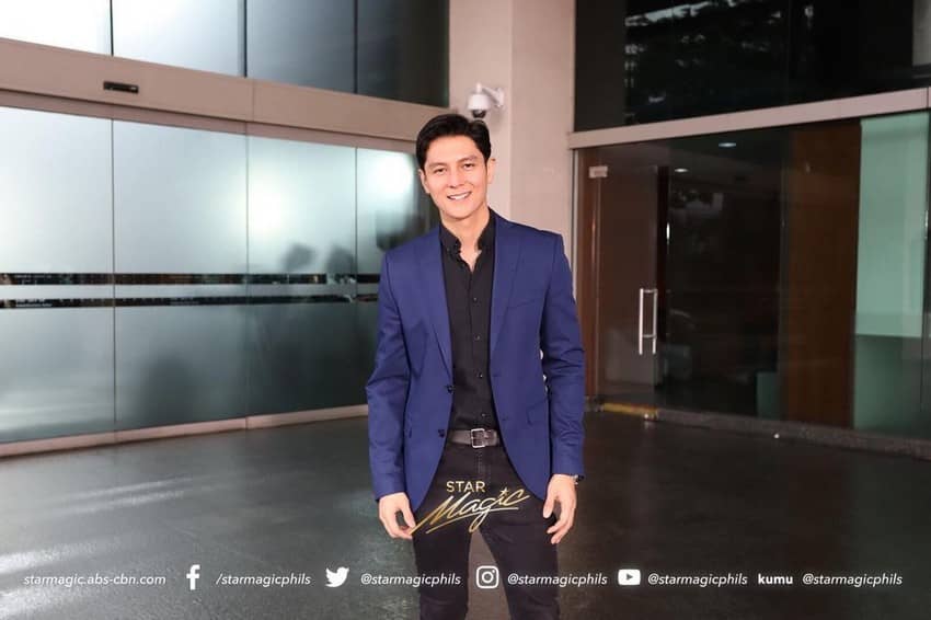 star magic shines on contract signing