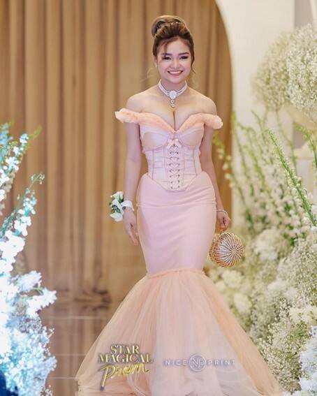 Star Magical Prom Ivory Carpet