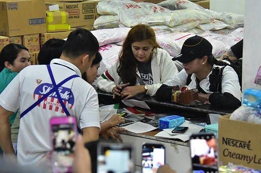 Real-life ‘Darna’: Photos of Angel Locsin showing act of kindness over the years