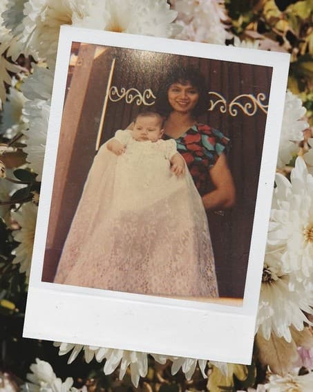 Like Mother, like daughter! Arci Muñoz with her lovely Mom