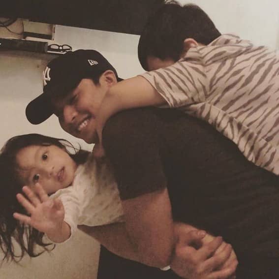 Meet the happy family of McCoy De Leon