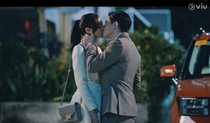 Kim and Paulo's first kiss in “What's Wrong With Secretary Kim” trends on  social media | ABS-CBN Entertainment