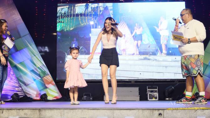 Iron Heart stars draw big crowd Sinulog